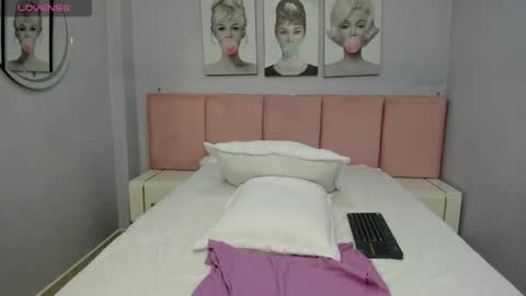 Snapshot of cute__emma chatting on 27, 12, 2024 online show from 27, 12, 2024