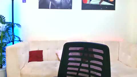 cute annah online show from 26, 10, 2025