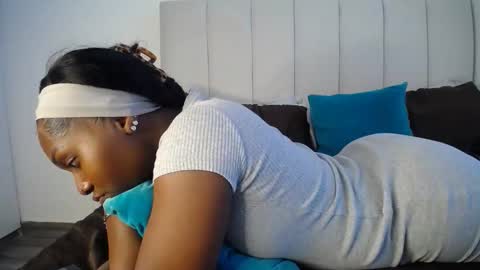 Liya online show from 6, 10, 2025