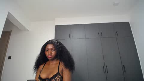 Snapshot of cute_ass18 chatting on 8, 7, 2026 Liya online show from 8, 7, 2026