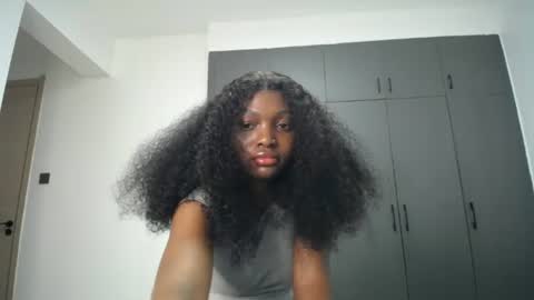 Snapshot of cute_ass18 chatting on 13, 7, 2026 Liya online show from 13, 7, 2026