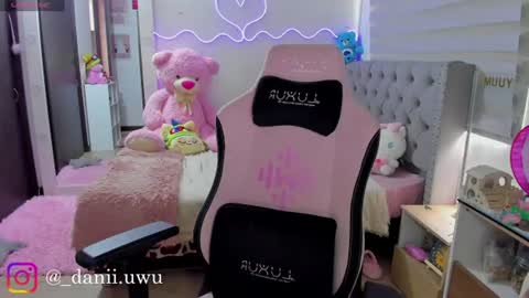 Snapshot of cute_dani__ chatting on 17, 7, 2026 Dani online show from 17, 7, 2026