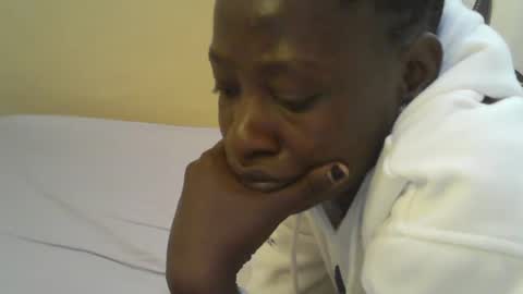 cute_doria online show from 10, 3, 2025