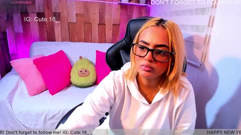    Independent Model online show from 5, 1, 2025