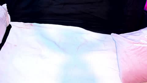    Independent Model online show from 30, 1, 2025