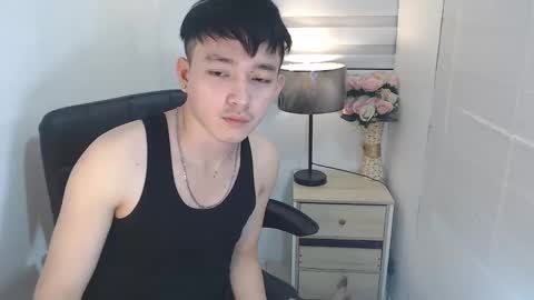 Snapshot of cute_enzo24 chatting on 10, 12, 2024 cute_enzo24 online show from 10, 12, 2024