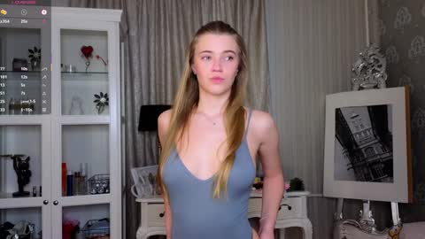 Snapshot of cute_fox_girl chatting on 13, 2, 2026 Anne online show from 13, 2, 2026