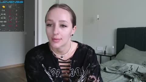 Snapshot of cute_girl_mia__ chatting on 4, 7, 2026 cute_girl_mia__ online show from 4, 7, 2026