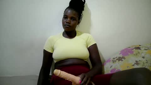 cute_heaven online show from 2, 10, 2025