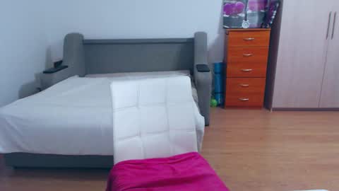 cute_jes online show from 18, 1, 2025