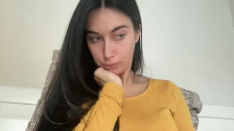 Snapshot of cute_kriss94 chatting on 28, 10, 2025 cute_kriss94 online show from 28, 10, 2025