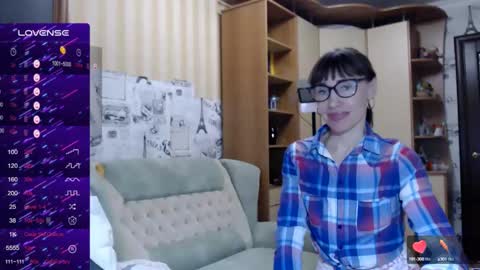 cute_lion_ online show from 11, 1, 2025