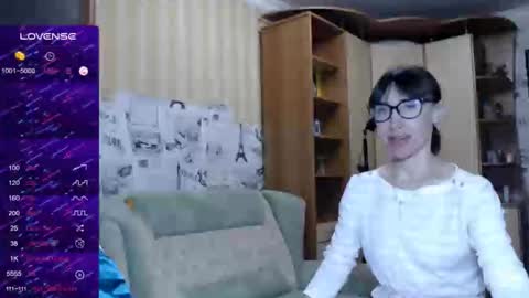 cute_lion_ online show from 9, 3, 2025