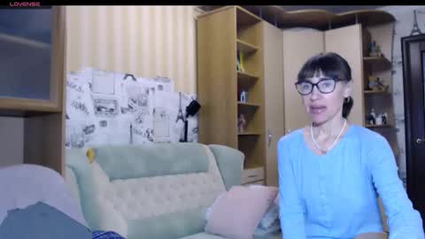 cute_lion_ online show from 16, 11, 2025