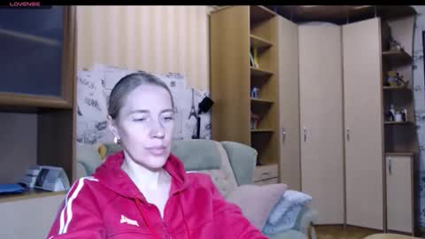 cute_lion_ online show from 18, 11, 2025