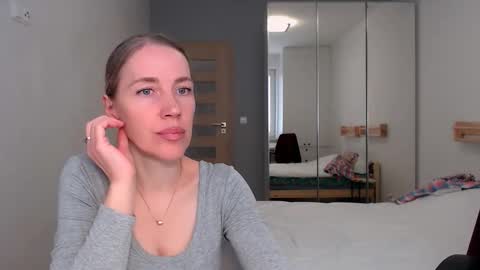 cute_lion_ online show from 19, 4, 2026