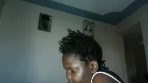 Snapshot of cute_roxie chatting on 3, 11, 2025 cute_roxie online show from 3, 11, 2025