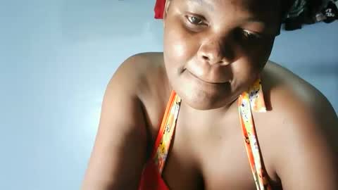 Snapshot of cute_roxie chatting on 15, 5, 2026 cute_roxie online show from 15, 5, 2026