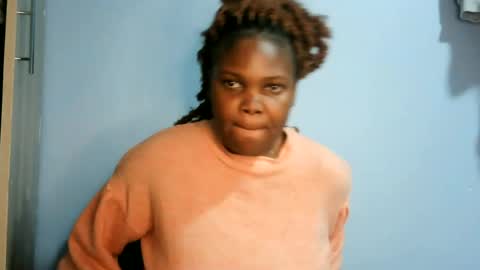Snapshot of cute_roxie chatting on 22, 6, 2026 cute_roxie online show from 22, 6, 2026