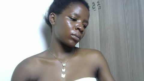 Snapshot of cute_sexy3 chatting on 23, 1, 2025 SHARON online show from 23, 1, 2025