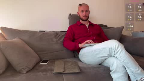 cute_skywalker online show from 9, 12, 2024