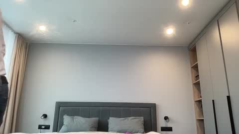 cute_skywalker online show from 15, 10, 2025