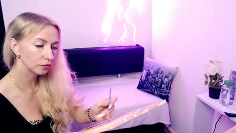 Snapshot of cute_smile_shy chatting on 12, 5, 2026 cute_smile_shy online show from 12, 5, 2026