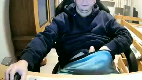 Cuteboy090 online show from 19, 11, 2025