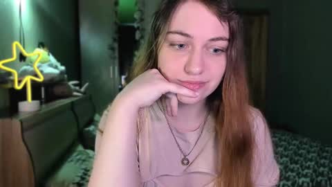 Snapshot of cutemivi chatting on 18, 11, 2025 Cutie online show from 18, 11, 2025