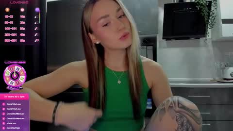 Snapshot of cutestdemon chatting on 25, 2, 2026 Im saving up to fix my favorite car online show from 25, 2, 2026