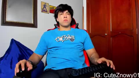 Snapshot of cuteznowyy chatting on 19, 1, 2025 Ask me online show from 19, 1, 2025