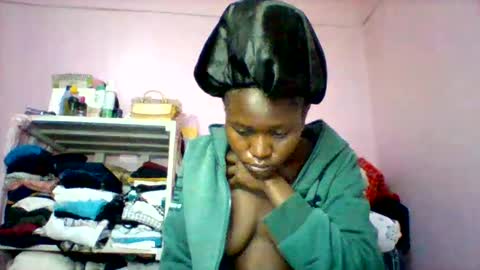 cutezola online show from 17, 9, 2025