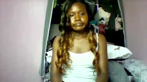 cutezola online show from 13, 10, 2025