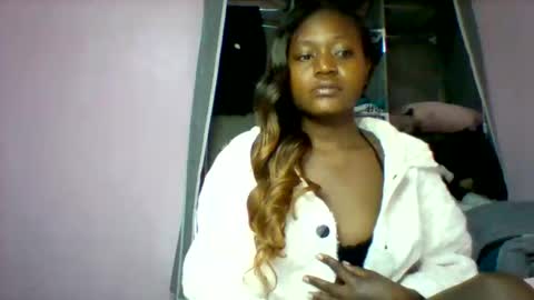 cutezola online show from 20, 10, 2025