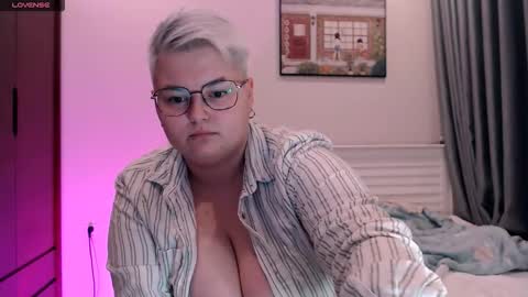 Sophie  Lilith online show from 21, 10, 2025