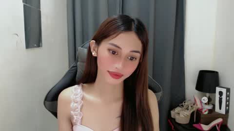 cutie_mitcha online show from 12, 3, 2025