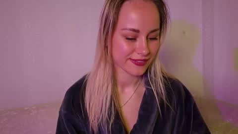 Snapshot of cutie_xoxo_ chatting on 21, 5, 2026 cutie_xoxo_ online show from 21, 5, 2026