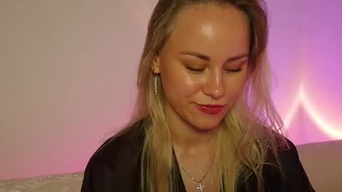 cutie_xoxo_ online show from 12, 6, 2026
