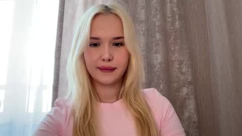 Snapshot of cutiee_chloe chatting on 28, 3, 2026 Chloe online show from 28, 3, 2026