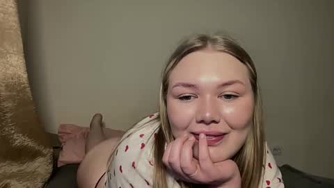 Snapshot of cutiejulie_ chatting on 26, 3, 2026 Julie online show from 26, 3, 2026