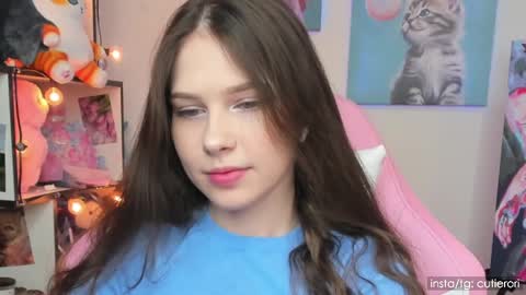 Snapshot of cutierori chatting on 13, 12, 2024 Rori  Instagram cutierori  online show from 13, 12, 2024