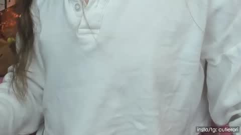 Snapshot of cutierori chatting on 16, 12, 2024 Rori  Instagram cutierori  online show from 16, 12, 2024