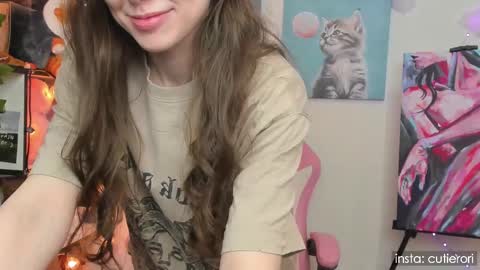 Snapshot of cutierori chatting on 26, 2, 2025 Rori  Instagram cutierori  online show from 26, 2, 2025