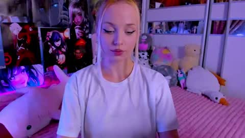 Snapshot of cuttie_ponyy chatting on 25, 6, 2026 Nora online show from 25, 6, 2026