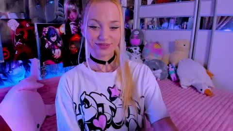 Snapshot of cuttie_ponyy chatting on 6, 7, 2026 Nora online show from 6, 7, 2026
