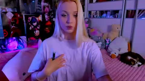 Snapshot of cuttie_ponyy chatting on 15, 7, 2026 Nora online show from 15, 7, 2026