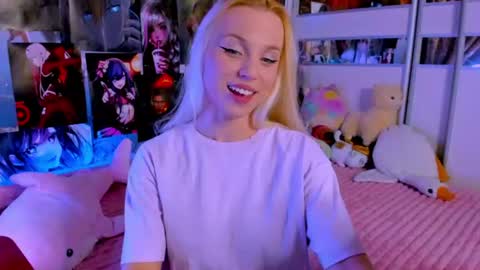 Snapshot of cuttie_ponyy chatting on 28, 7, 2026 Nora online show from 28, 7, 2026