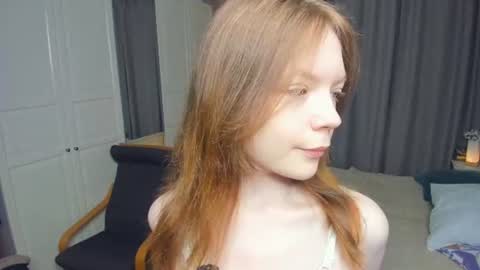 Snapshot of cuty_petite chatting on 14, 6, 2026 Anne online show from 14, 6, 2026