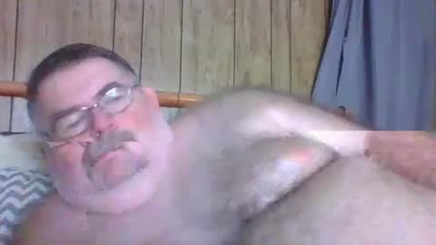 Snapshot of cwill27837 chatting on 2, 1, 2025 cwill27837 online show from 2, 1, 2025