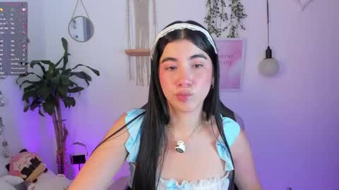 Snapshot of cyber_lizz chatting on 27, 4, 2026 Liz online show from 27, 4, 2026